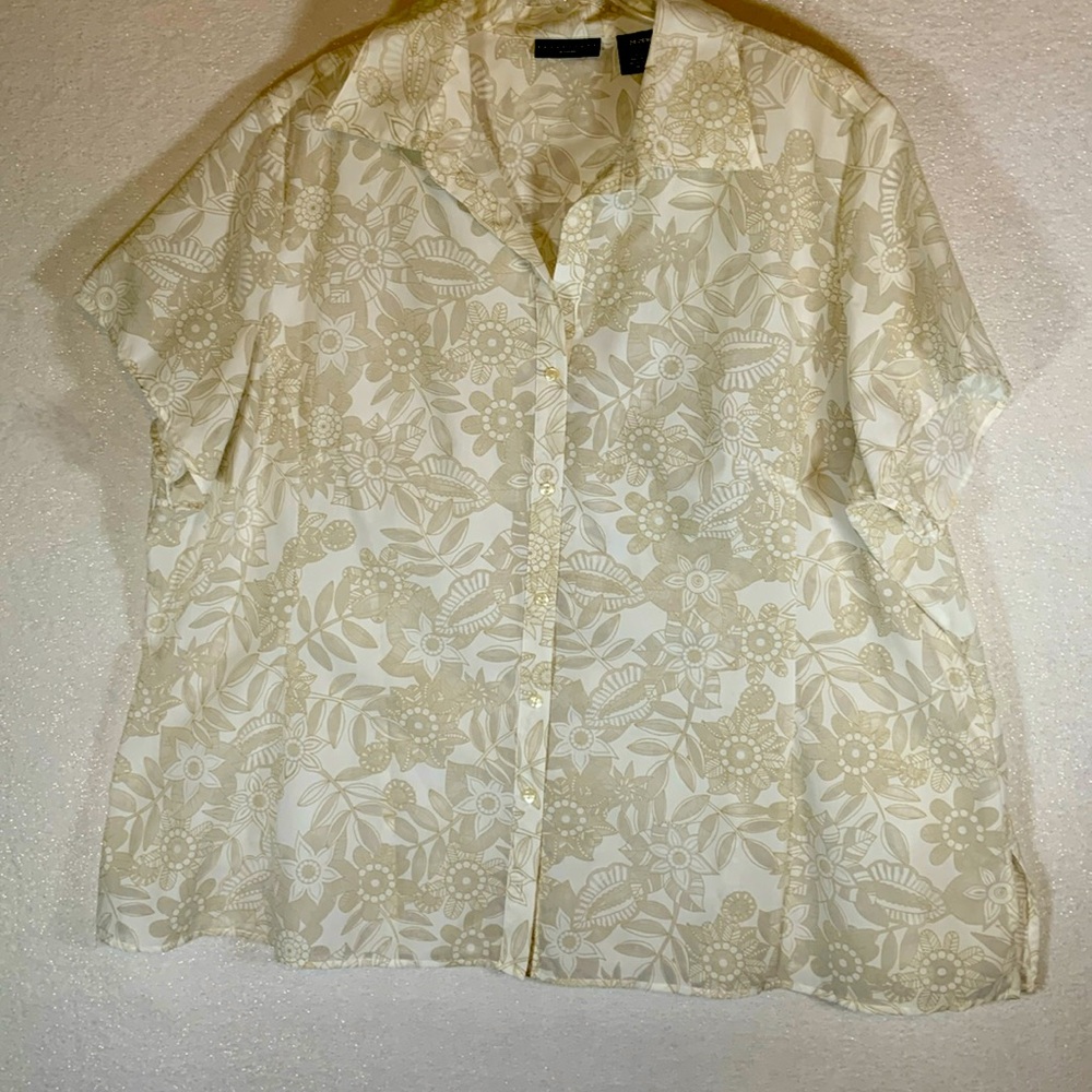 Apostrophe woman cotton blend size 24-26W short sleeves